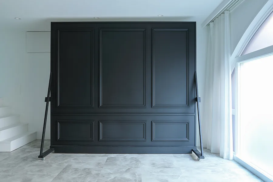 移動式壁（黒）